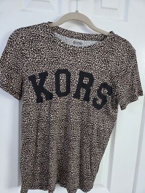 MICHAEL Michael Kors Leopard Print Tee in Brown and Black